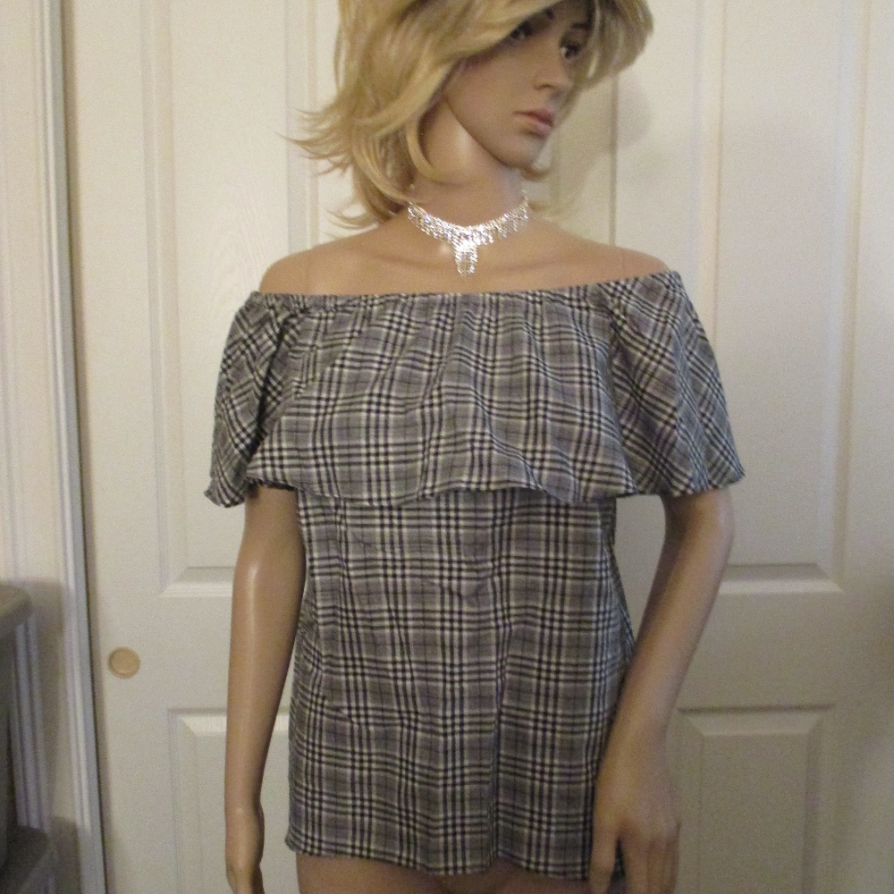 NWT - MICHAEL KORS blouse - sz M - MSRP $120.00